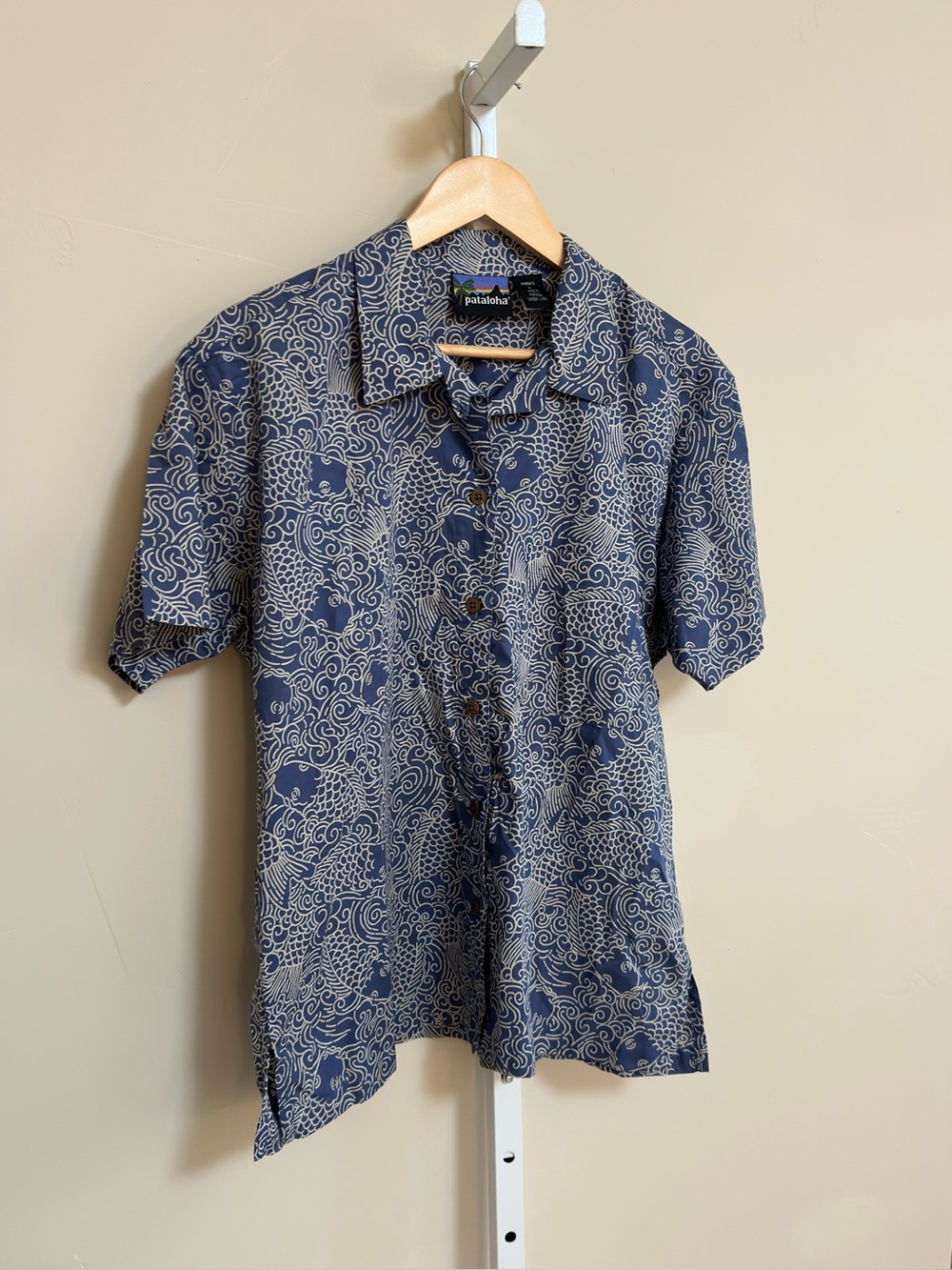 1990s pataloha Patagonia Women’s M Blue Japanese Wave Print Cotton Aloha Shirt